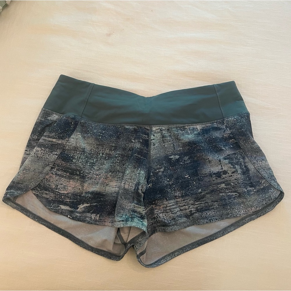 Patterned Lululemon Shorts. Size 8